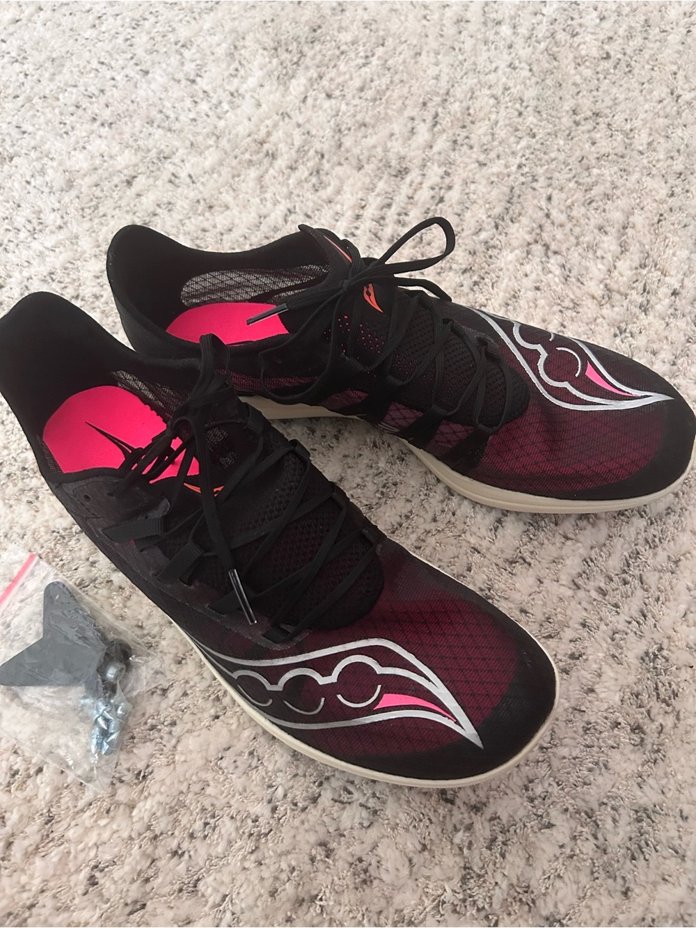 Saucony Women’s Terminal VT track spike sneakers/shoes size 10 black/pink
